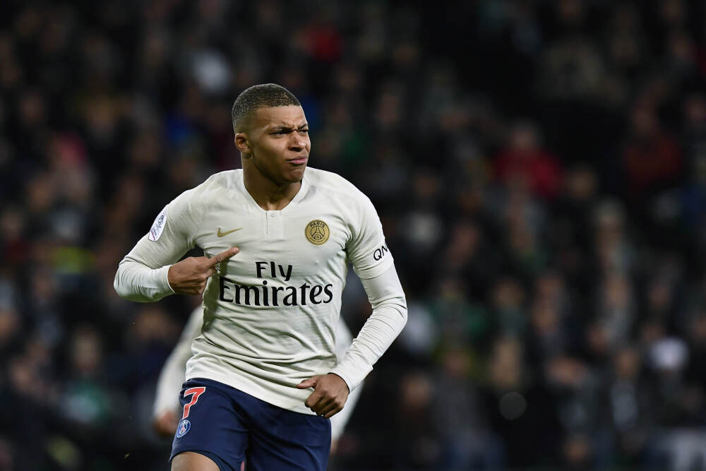 热刺能否在主场逆袭曼联？揭开英超焦点战的神秘面纱